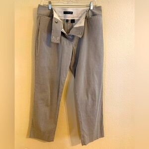 Drew fit Limited cropped pants. Gray/white stripe.